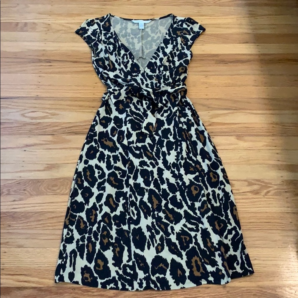 DVF silk jersey cap sleeve leopard wrap dress - 2